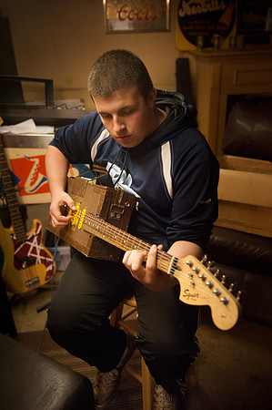 John Billow, guitarist_REC4234
