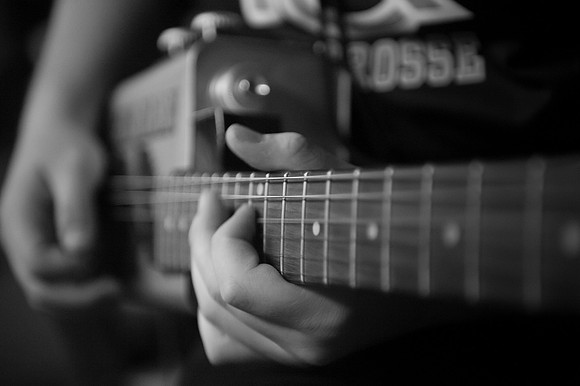 John Billow, guitarist_REC4344
