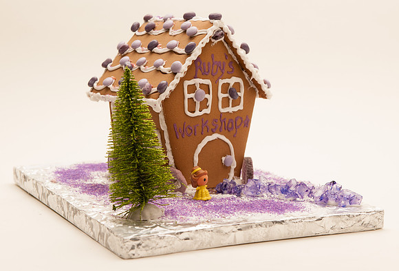 TFP Gingerbread House-6667