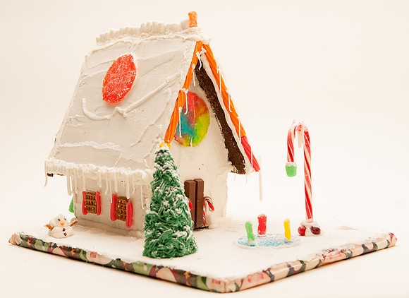 TFP Gingerbread House-6697