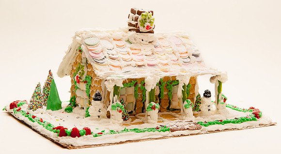 TFP Gingerbread House-6681