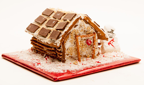 TFP Gingerbread House-6749
