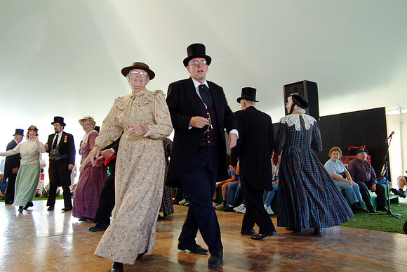 Tunbridge-Larkin Dancers