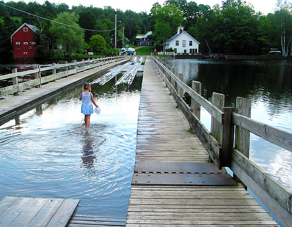 Brookfield Floating Bridge