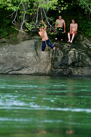 2004_Paynes Beach Jump 3732