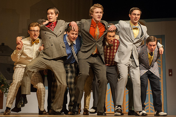 RUHS Drama "How To Succeed in Business"_REC9087