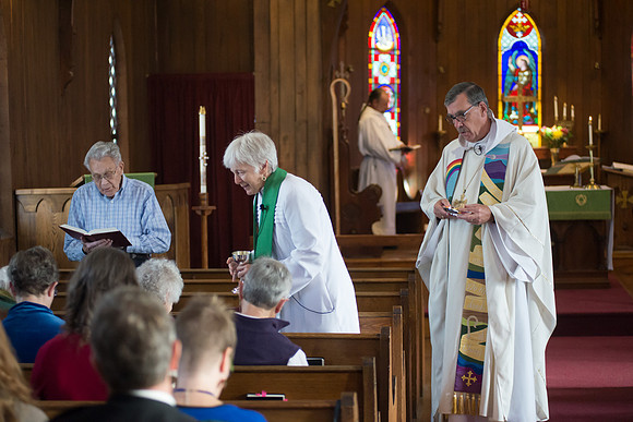 Bishop Kerr Vivits St John's_RED4567