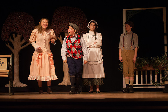RUHS Mary Poppins_REB1569